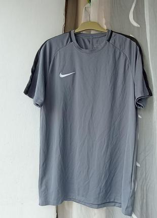 Оригинальная футболка nike dri fit