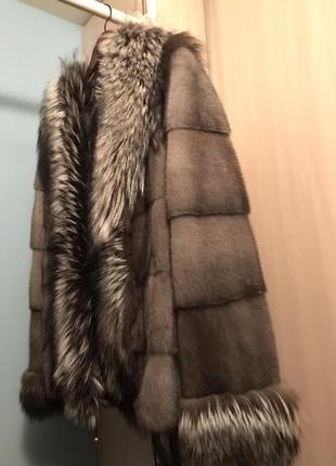Saga furs, кожушок з сріблястою норки з шалевим коміром з фінської чорнобурки5 фото
