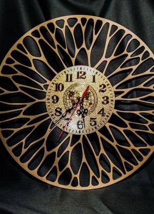 Годинник з орнаментом1 фото