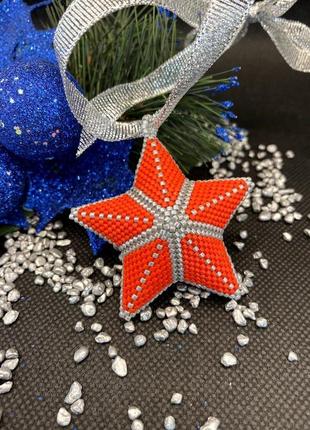 Яскраво-червоний новорічний декор, червона зірка - іграшка ручної роботи на різдвяну ялинку1 фото