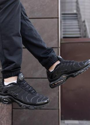 Мужские кроссовки найк аир макс плюс чёрные / nike air max plus tn black5 фото