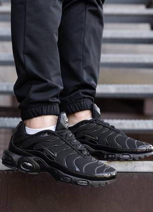 Мужские кроссовки найк аир макс плюс чёрные / nike air max plus tn black6 фото