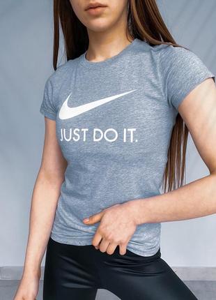 Футболка від nike