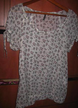 Блуза в цветочек кремовая1 фото