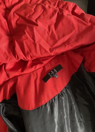 Теплая зимняя куртка, длинная, красная с капюшоном7 фото