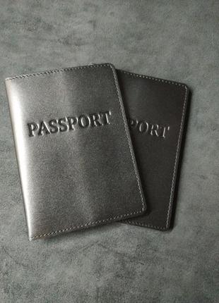 Обкладинка для паспорта з натуральної  глянцевої шкіри2 фото