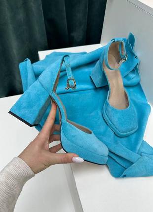 Бірюзові блакитні босоніжки на масивному каблуку