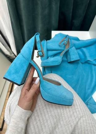 Бірюзові блакитні босоніжки на масивному каблуку
