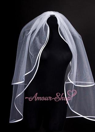 Белая фата с бейкой