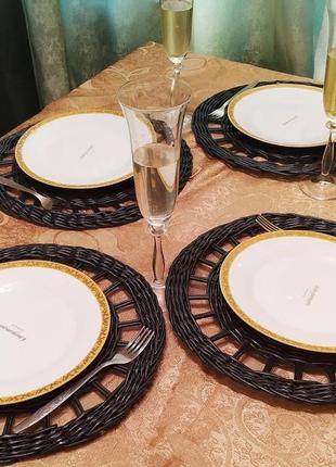 Сервірувальні підставки під тарілки