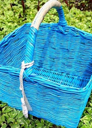 Корзинка ручной работы из бумажной лозы