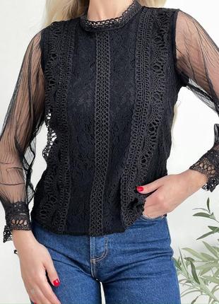 Блузка с гипюровыми рукавами, черная мод нав-3168 фото
