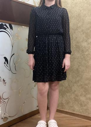 Сукня в горох