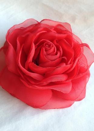 Брошь цветок из ткани цветы "красные розы и гвоздики"