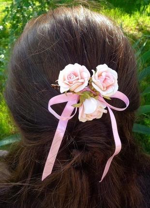 Гребінець-шпилька для волосся з металу з трояндами ручної роботи "три бутона троянди"7 фото