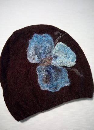 Шапка валяная "голубой цветок"2 фото
