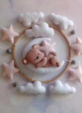 Мобиль из фетра "мишка на луне"