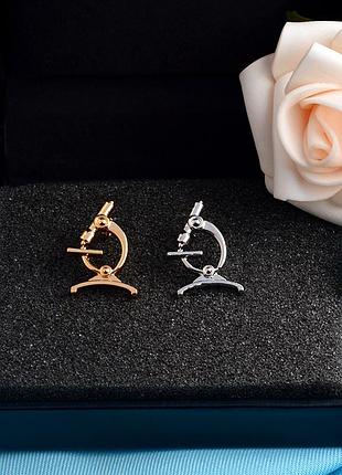 Брошка медична «мікроскоп»