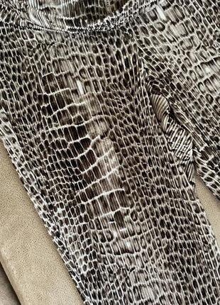 Стильні штани плісе зі зміїним принтом від topshop9 фото