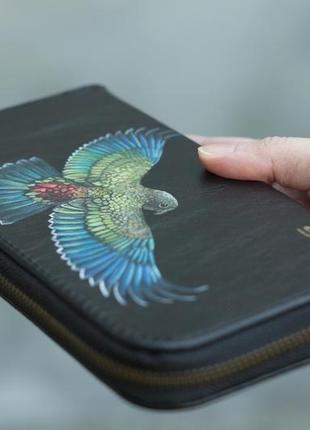Шкіряний гаманець з птахом у польоті.2 фото