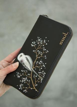 Кожаный кошелек с белой птичкой.7 фото