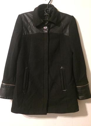 Zara trafaluc пальто чёрное