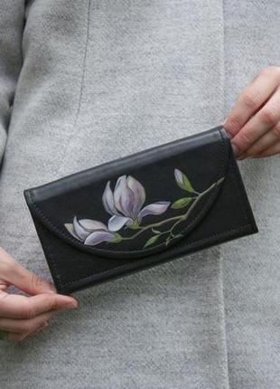Шкіряний гаманець з квітами магнолії.9 фото