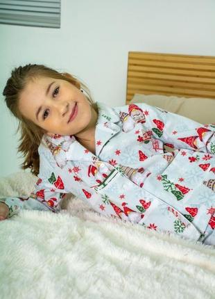 Тепла дитяча фланелева піжама на ґудзиках2 фото