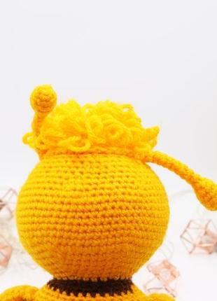 М'яка іграшка бджілка, в'язана іграшка бджілка гачком, бджола амігурумі6 фото