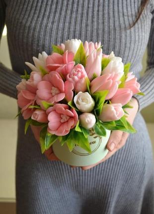 Квіткова композиція із сувенірного мила "тюльпани"2 фото