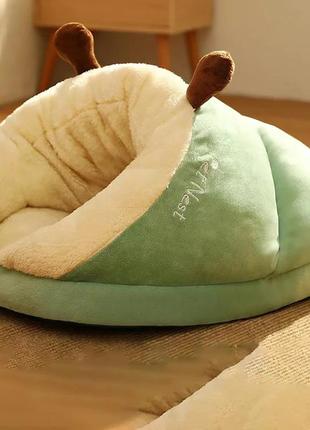Теплая кровать для кошки, собаки в форме тапочка.1 фото