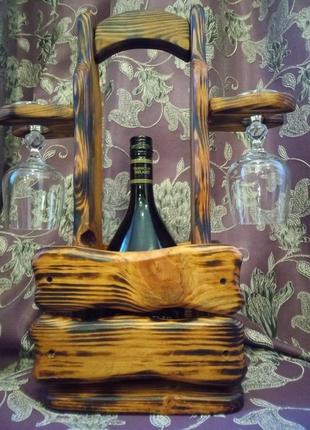 Подарочная подставка для бутылки вина и два бокала.6 фото