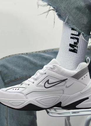 Спортивные кроссовки nike