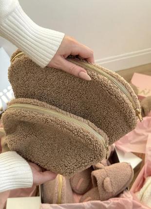 Подарунковий набір teddy домашні тапки жіночі та косметичка середня (коричневий)5 фото