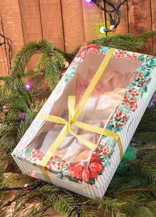 Подарунковий набір на новий рік та різдво. коробка корисних перекусів фріпси на подарунок
