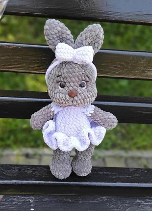 Зайка в сукні