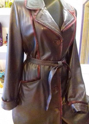 Шикарное кожанное пальто. размер 46-48. цена 1000 грн.