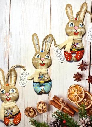 Кролик - символ 2023 року. кавові іграшки. кролик заєць, магніт - підвіска, новорічна іграшка3 фото