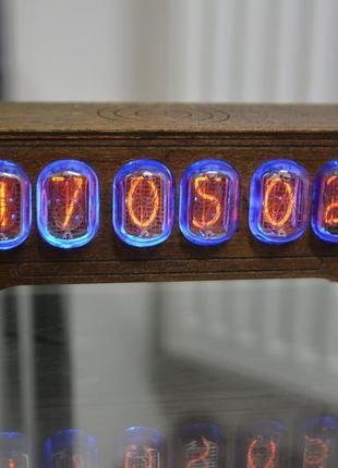 Часы ламповые на ин 12 nixie clock  в стиле ретро винтаж3 фото