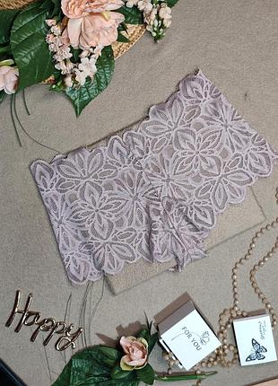 Жіночі трусики з мереживом