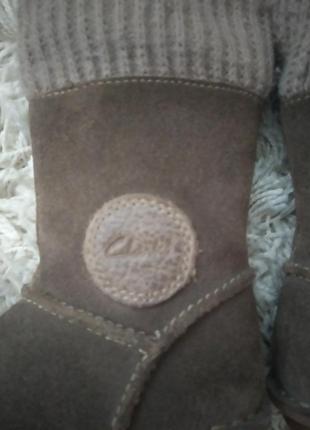 Чоботи для дівчинки замшеві від clarks р. 7 f (24 m)7 фото