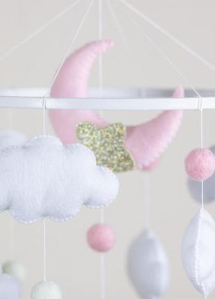 Мобиль для девочки нежный слоник под луной и облаками (нежно розовый)6 фото