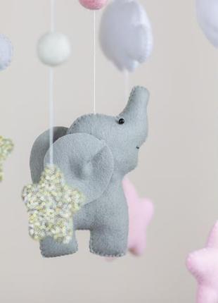 Мобиль для девочки нежный слоник под луной и облаками (нежно розовый)5 фото