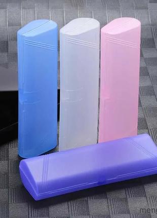 Пластиковий футляр для окулярів