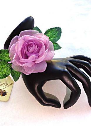 Цветочный браслет на руку из ткани "сиреневая чайная роза"