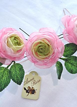 Набір шпильок для ошатної зачіски з квітами ручної роботи з тканини "рожеві ранункулюсы"1 фото