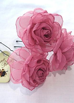 Шпильки для волос с цветами из ткани  "карминовая роза"4 фото