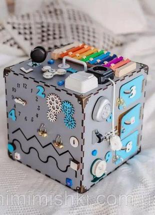 Развивающая игрушка бизикуб серый, 30*30 см на 22 элементов бизиборд, развивающий куб для малыша3 фото