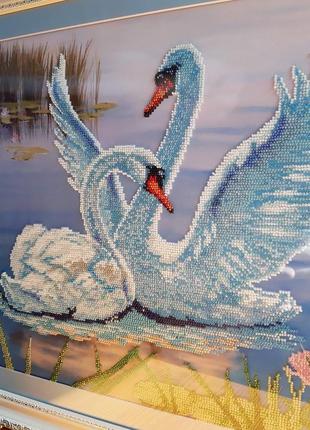 Картина бисером «лебеди на озере»2 фото