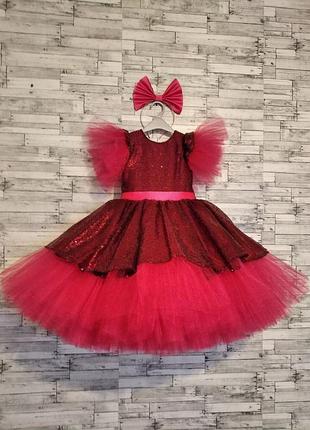 Гарне плаття для дівчинки на будь яке свято.